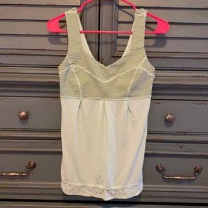 Lululemon workout tank.